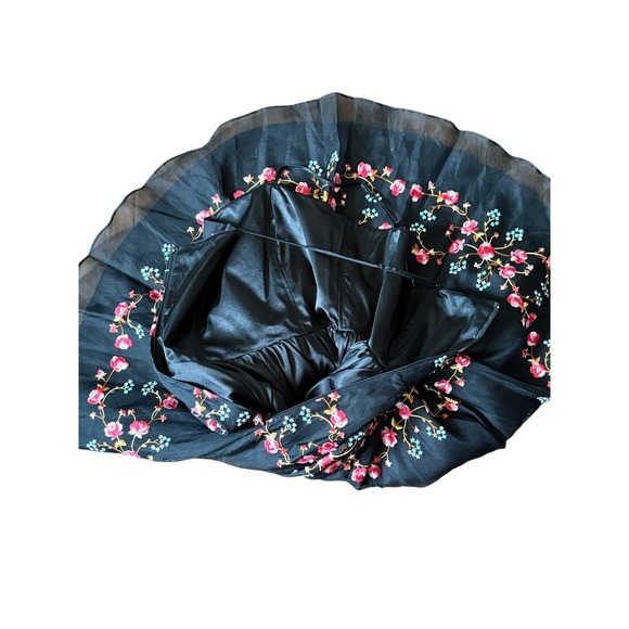 Betsey Johnson Evening Floral Embroidered Dress – Size 2‎ Fairy Garden Feminine - Picture 7 of 11